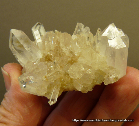 Quartz crystal group with a few phantoms