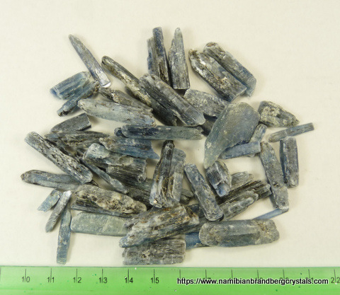 100 g of kyanite pieces