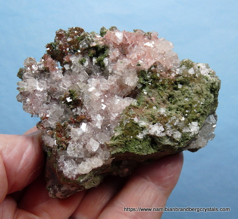 2-sided specimen of calcite and duftite on matrix